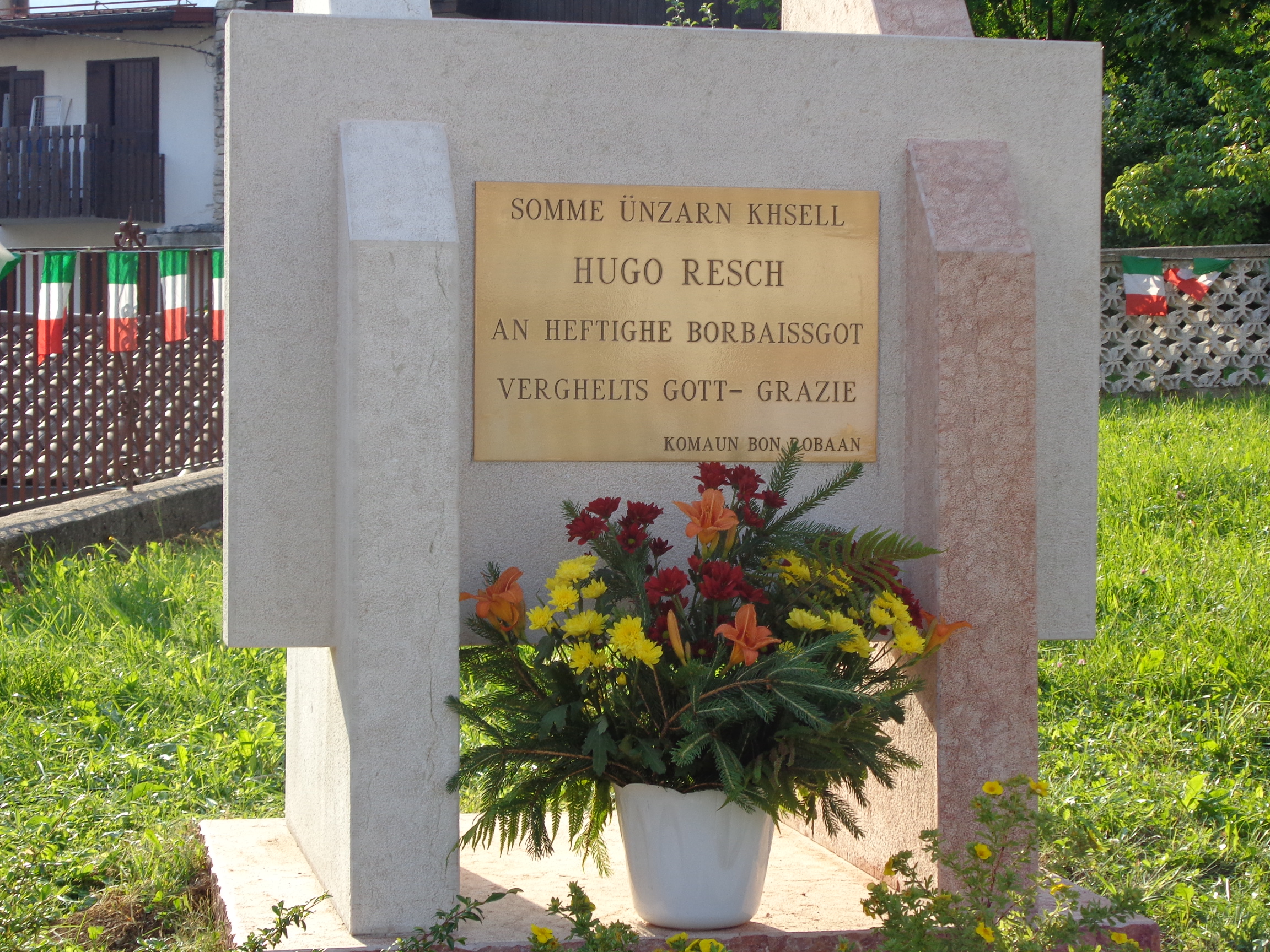 Hugo-Resch-Denkmal in Roana
